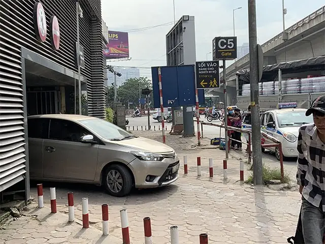 Hướng Dẫn Chi Tiết Cổng C10 Bến Xe Nước Ngầm Cho Người Mới Hướng Dẫn Chi Tiết Cổng C10 Bến Xe Nước Ngầm Cho Người Mới