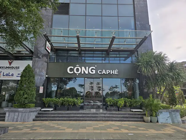 Cộng Cà Phê Phú Mỹ Hưng: Hướng Dẫn Trải Nghiệm Toàn Diện 2026