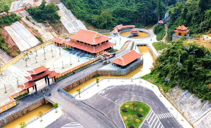 Khám Phá Cổng Trời Đông Giang – Hướng Dẫn Du Lịch Chi Tiết Khám Phá Cổng Trời Đông Giang – Hướng Dẫn Du Lịch Chi Tiết
