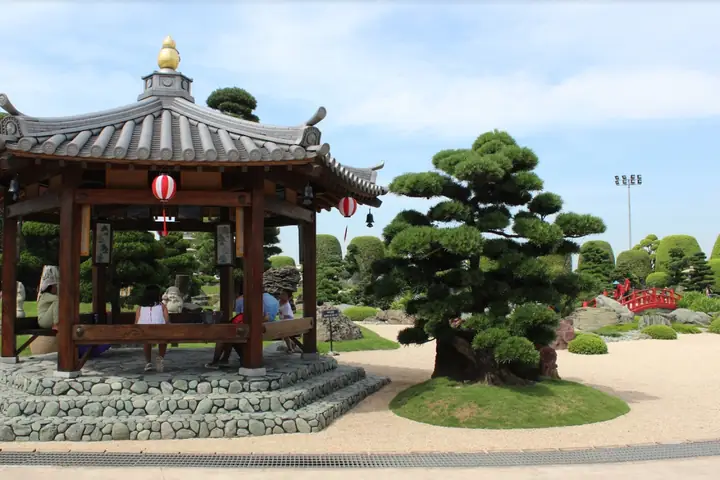 Công Viên Cá Koi Rin Rin Park: Trải Nghiệm Vườn Nhật