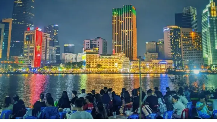 Nóc Hầm Thủ Thiêm: Địa Điểm Chill Sài Gòn