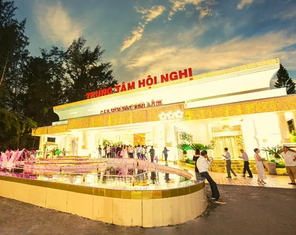 Công Viên Phú Lâm Về Đêm: Trải Nghiệm Sôi Động Và Đáng Nhớ Nhất Công Viên Phú Lâm Về Đêm: Trải Nghiệm Sôi Động Và Đáng Nhớ Nhất
