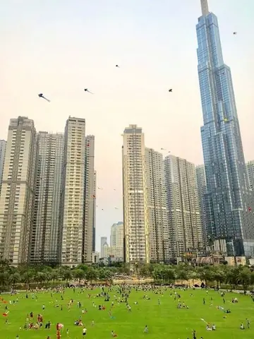 Công Viên Toà Nhà 81 Tầng: Địa Điểm, Cách Đến Và Trải Nghiệm Du Lịch