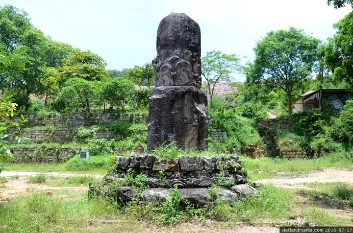 Cột Đá Chùa Dạm Bắc Ninh: Bí Ẩn Và Giá Trị Của Bảo Vật Điêu Khắc Thế Kỷ Xi