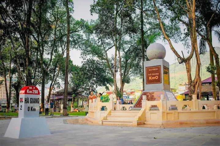 Cột Mốc Số 0 Hà Giang Là Gì? Vị Trí, Ý Nghĩa Và Hướng Dẫn Tham Quan