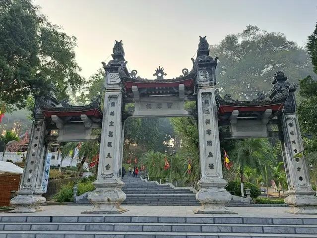 Gần Cửa Khẩu Lào Cai Có Gì? Cẩm Nang Khám Phá Đầy Đủ Nhất