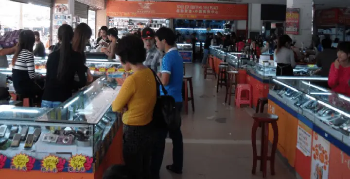 Cửa Khẩu Móng Cái: Cẩm Nang Đầy Đủ Về Địa Điểm Mua Sắm & Khám Phá Biên Giới Quảng Ninh
