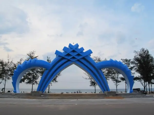 Khám Phá Bãi Biển Cửa Việt: Hướng Dẫn Du Lịch Chi Tiết