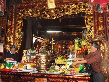 Cung Cấm Trong Đền Là Gì? Tổng Hợp Quy Tắc Ứng Xử Khi Tham Quan