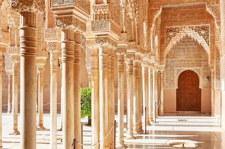 Khám Phá Alhambra – Cung Điện Hồi Giáo Kiệt Tác Ở Granada Khám Phá Alhambra – Cung Điện Hồi Giáo Kiệt Tác Ở Granada