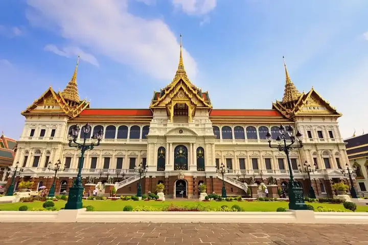 Cẩm Nang Tham Quan Cung Điện Hoàng Gia Thái Lan: Tất Cả Bạn Cần Biết Trước Khi Đến