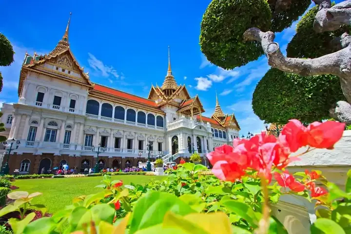 Cẩm Nang Tham Quan Cung Điện Hoàng Gia Thái Lan: Tất Cả Bạn Cần Biết Trước Khi Đến