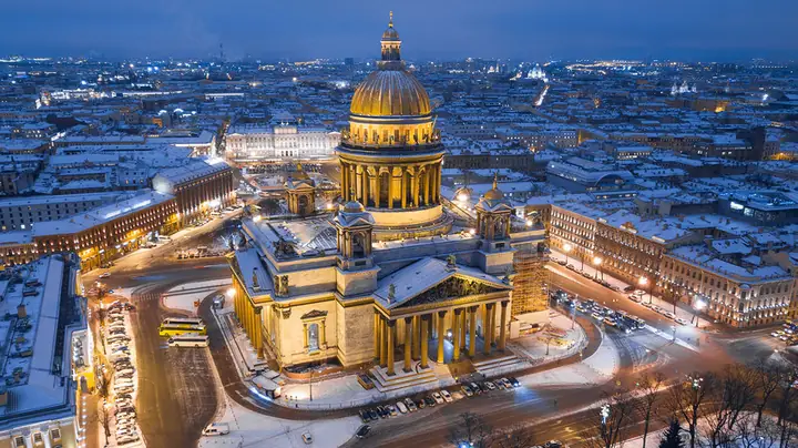 Cẩm Nang Cung Điện Mùa Đông Saint Petersburg: Từ Kiến Trúc Baroque Đỉnh Cao Đến Bảo Tàng Hermitage Vĩ Đại Cẩm Nang Cung Điện Mùa Đông Saint Petersburg: Từ Kiến Trúc Baroque Đỉnh Cao Đến Bảo Tàng Hermitage Vĩ Đại