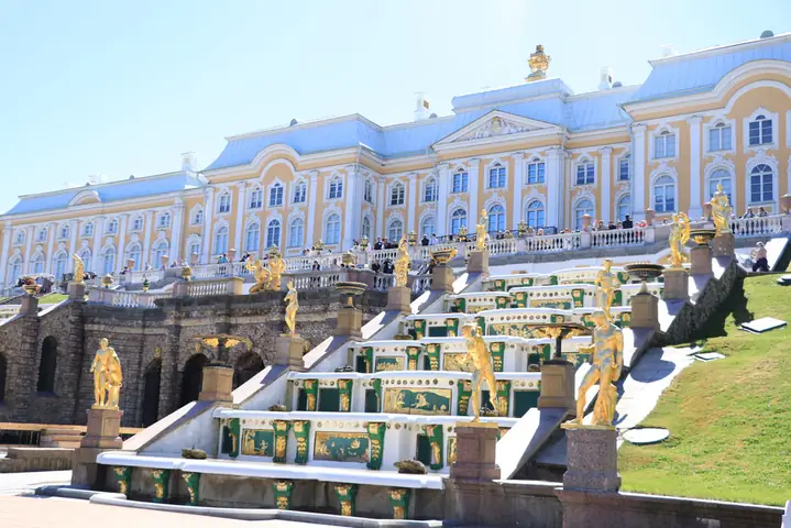 Cẩm Nang Khám Phá Cung Điện Mùa Hè Peterhof - Di Sản Unesco Hàng Đầu Nga