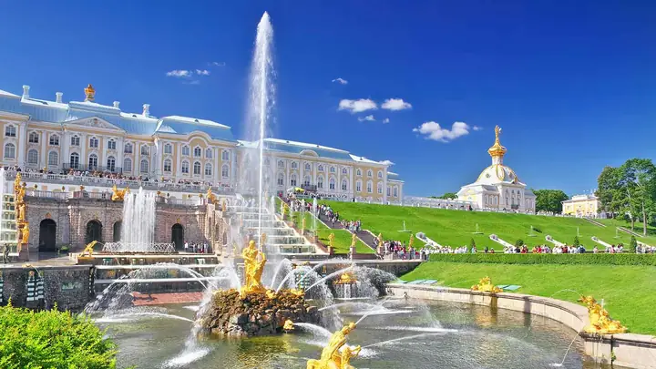 Cẩm Nang Khám Phá Cung Điện Mùa Hè Peterhof - Di Sản Unesco Hàng Đầu Nga