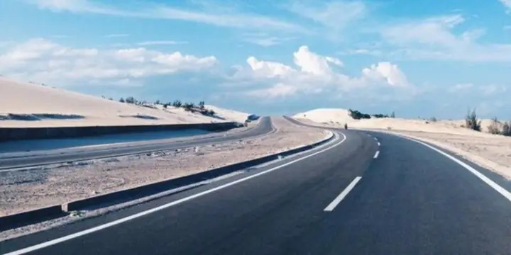 Khám Phá Cung Đường Ven Biển Bàu Trắng: Cẩm Nang Du Lịch Chi Tiết Khám Phá Cung Đường Ven Biển Bàu Trắng: Cẩm Nang Du Lịch Chi Tiết