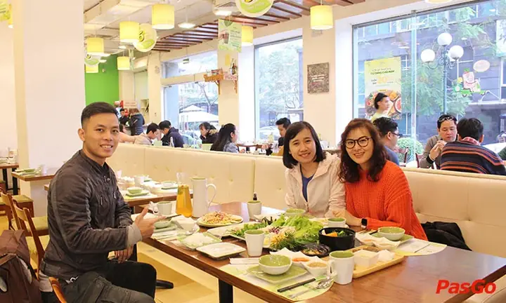 Khám Phá Cuốn N Roll Hoàng Đạo Thúy: Địa Chỉ, Menu & Trải Nghiệm