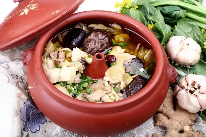 Đặc Sản Vân Nam Trung Quốc: 15 Món Ăn & Kinh Nghiệm Thưởng Thức