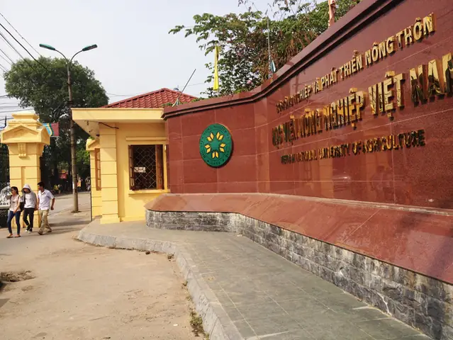 Đại Học Nông Nghiệp Hà Nội: Điểm Tham Quan Kiến Trúc Pháp & Không Gian Xanh Đáng Ghé Đại Học Nông Nghiệp Hà Nội: Điểm Tham Quan Kiến Trúc Pháp & Không Gian Xanh Đáng Ghé