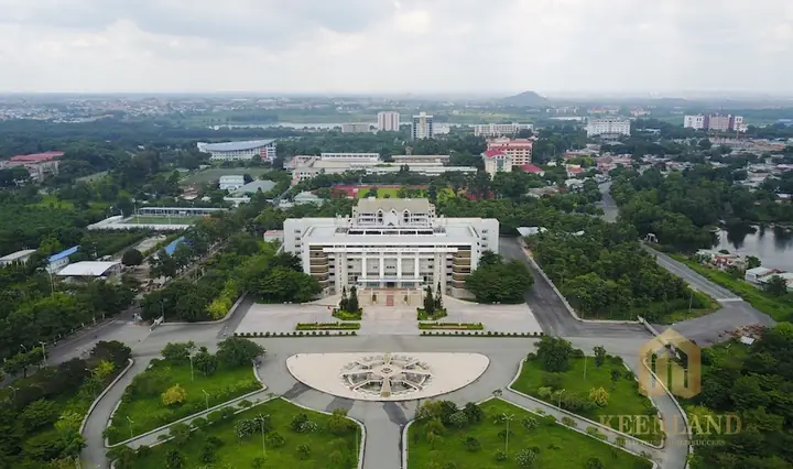 Review Làng Đại Học Quốc Gia Thủ Đức: Trải Nghiệm Không Gian Đại Học Hiện Đại Ẩm Thực Sinh Viên