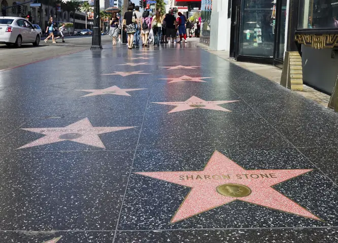 Đại Lộ Danh Vọng Hollywood: Cẩm Nang Toàn Tập Về Biểu Tượng Vinh Danh Giải Trí