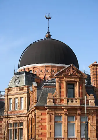 Khám Phá Đài Thiên Văn Hoàng Gia Greenwich: Lịch Sử, Kiến Trúc