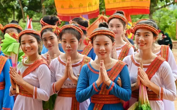 Dân Tộc Chăm Ở Việt Nam: Lịch Sử, Văn Hoá Và Tầm Ảnh Hưởng Hiện Đại
