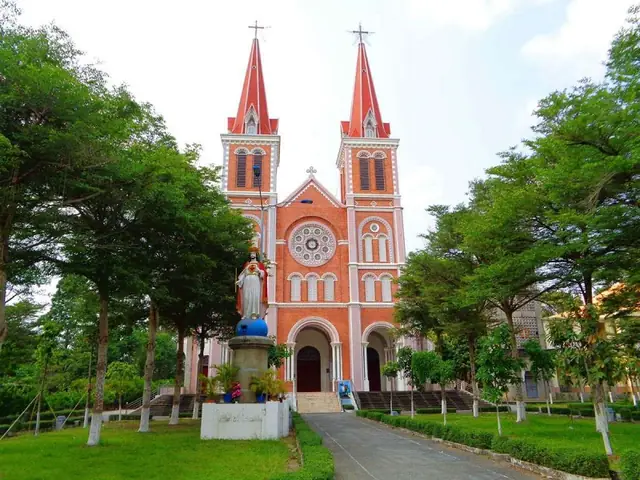 Du Lịch Trà Vinh: Khám Phá 12 Địa Điểm Hấp Dẫn