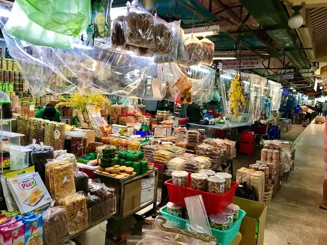 Khám Phá 30+ Sạp Kinh Doanh Chủ Lực Tại Chợ Bình Tây