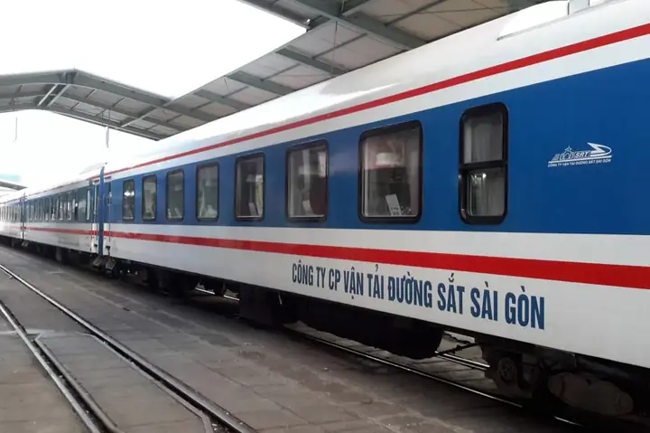 Đặt Vé Tàu Đi Quảng Bình: Đánh Giá Chi Tiết Từ Hà Nội, Sài Gòn, Huế & Đà Nẵng