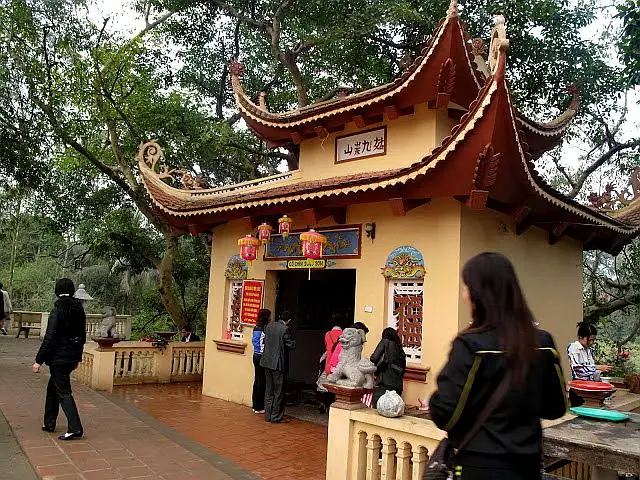 Hướng Dẫn Tham Quan Đền Cô Chín Thanh Hóa – Cầu May & Lễ Nghi