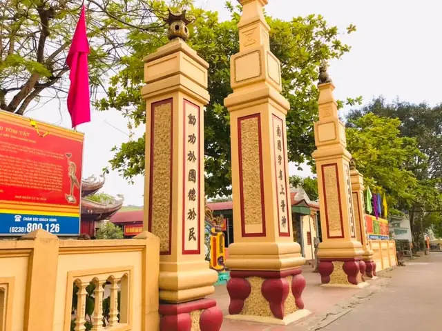 Khám Phá Đền Củi – Đền Ông Hoàng Mười Lịch Sử Và Ý Nghĩa Tâm Linh Khám Phá Đền Củi – Đền Ông Hoàng Mười Lịch Sử Và Ý Nghĩa Tâm Linh