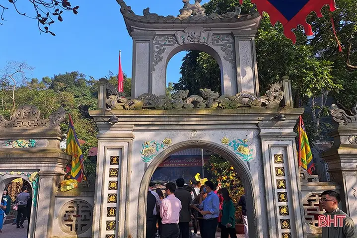 Khám Phá Đền Củi – Đền Ông Hoàng Mười Lịch Sử Và Ý Nghĩa Tâm Linh Khám Phá Đền Củi – Đền Ông Hoàng Mười Lịch Sử Và Ý Nghĩa Tâm Linh