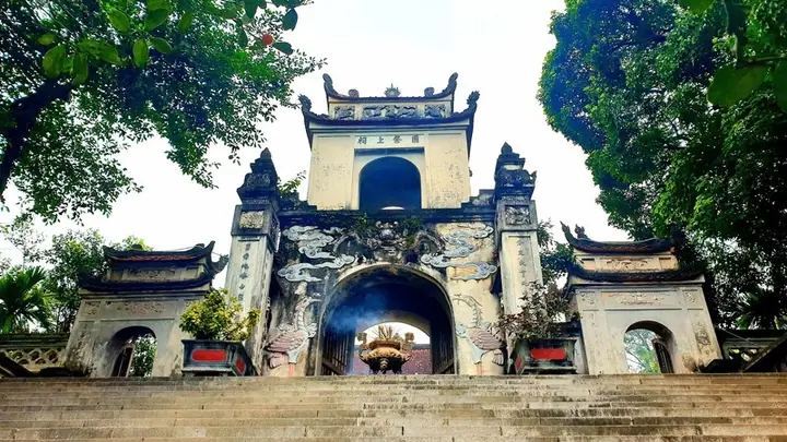 Đền Cuông Nghệ An Thờ Ai? Bí Ẩn Lịch Sử Và Ý Nghĩa Tín Ngưỡng Đền Cuông Nghệ An Thờ Ai? Bí Ẩn Lịch Sử Và Ý Nghĩa Tín Ngưỡng
