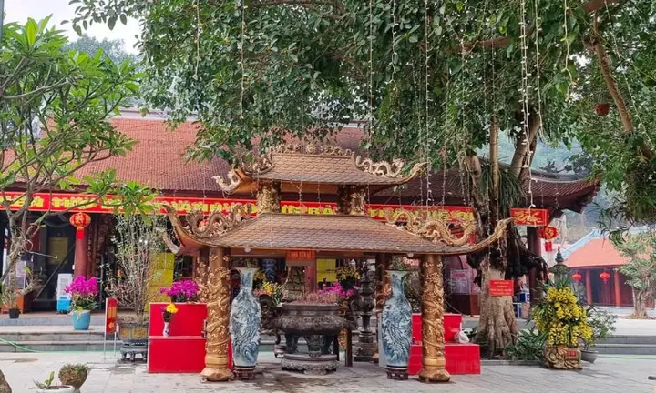 Đền Ông Hoàng 7 Ở Đâu? Hướng Dẫn Chi Tiết Vị Trí, Lịch Sử & Cách Đến Đền Ông Hoàng 7 Ở Đâu? Hướng Dẫn Chi Tiết Vị Trí, Lịch Sử & Cách Đến