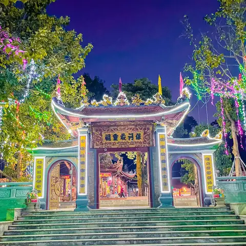Đền Ông Hoàng 7 Ở Đâu? Hướng Dẫn Chi Tiết Vị Trí, Lịch Sử & Cách Đến Đền Ông Hoàng 7 Ở Đâu? Hướng Dẫn Chi Tiết Vị Trí, Lịch Sử & Cách Đến
