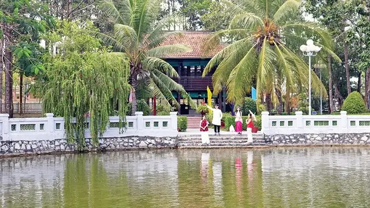 Đền Thờ Bác Hồ Trà Vinh – Lịch Sử, Kiến Trúc Và Ý Nghĩa Hiện Đại Đền Thờ Bác Hồ Trà Vinh – Lịch Sử, Kiến Trúc Và Ý Nghĩa Hiện Đại