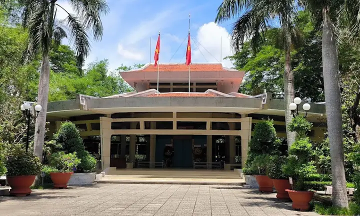 Đền Thờ Bác Hồ Trà Vinh – Lịch Sử, Kiến Trúc Và Ý Nghĩa Hiện Đại Đền Thờ Bác Hồ Trà Vinh – Lịch Sử, Kiến Trúc Và Ý Nghĩa Hiện Đại