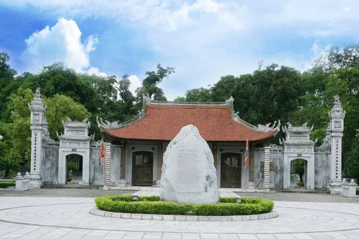 Khám Phá Đền Hai Bà Trưng – Lịch Sử Và Cách Tham Quan