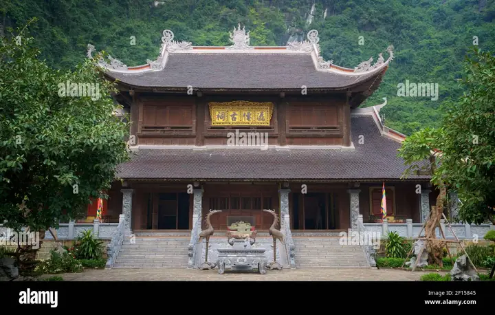 Đền Thờ Quý Minh Đại Vương: Cẩm Nang Khám Phá Di Tích Lịch Sử Trong Khu Di Sản Tràng An Đền Thờ Quý Minh Đại Vương: Cẩm Nang Khám Phá Di Tích Lịch Sử Trong Khu Di Sản Tràng An