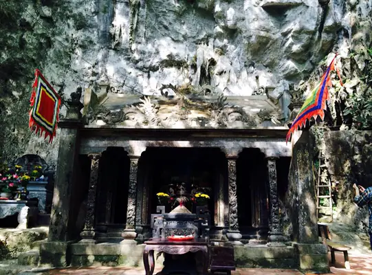 Đền Thờ Quý Minh Đại Vương: Cẩm Nang Khám Phá Di Tích Lịch Sử Trong Khu Di Sản Tràng An Đền Thờ Quý Minh Đại Vương: Cẩm Nang Khám Phá Di Tích Lịch Sử Trong Khu Di Sản Tràng An