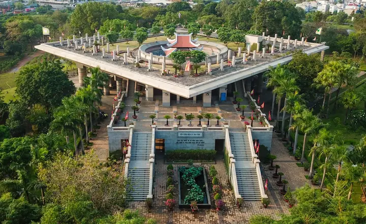 Tham Quan Đền Tưởng Niệm Vua Hùng: Lịch Sử, Kiến Trúc Và Lưu Ý