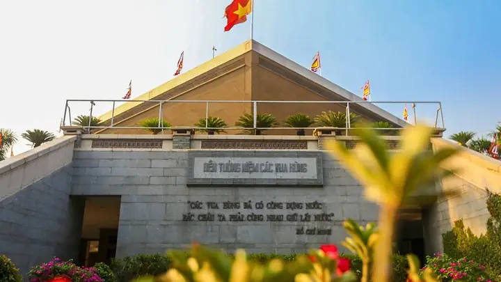 Tham Quan Đền Tưởng Niệm Vua Hùng: Lịch Sử, Kiến Trúc Và Lưu Ý