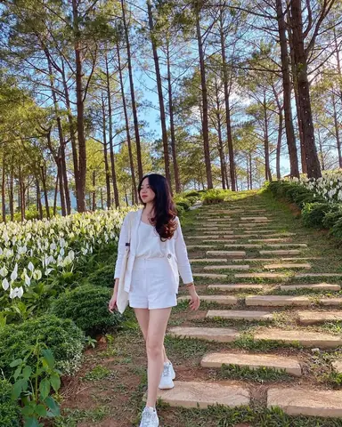 Đi Mộc Châu Mặc Gì Đẹp? Bí Quyết Trang Phục Chuẩn Mọi Mùa