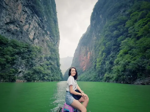 Cẩm Nang Đi Thuyền Trên Sông Nho Quế: Trải Nghiệm Khó Quên Tại Hà Giang Cẩm Nang Đi Thuyền Trên Sông Nho Quế: Trải Nghiệm Khó Quên Tại Hà Giang