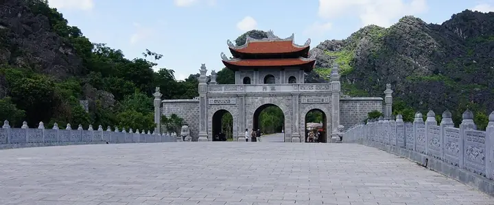 Tích Cố Đô Hoa Lư: Lịch Sử, Kiến Trúc Và Giá Trị Văn Hoá