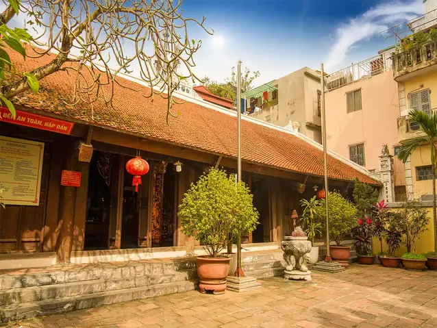 Chùa Hương Tuyết Hà Nội: Cổng Vào Lịch Sử Cách Mạng Và Kiến Trúc Tâm Linh Độc Đáo Chùa Hương Tuyết Hà Nội: Cổng Vào Lịch Sử Cách Mạng Và Kiến Trúc Tâm Linh Độc Đáo