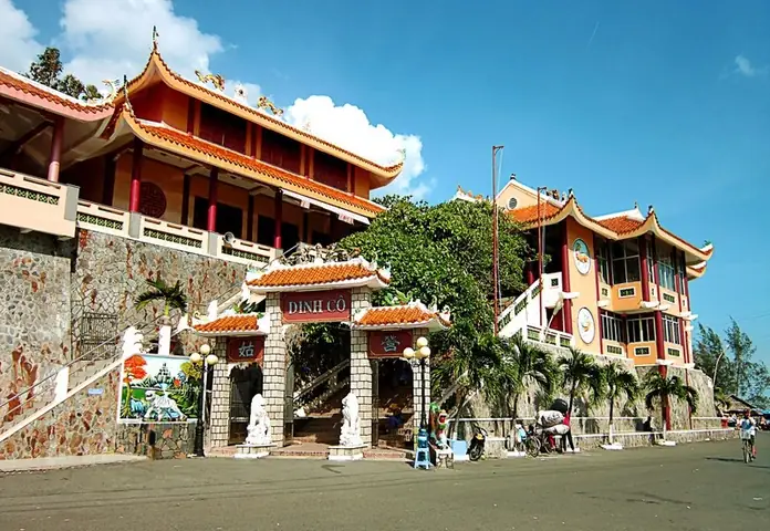 Khám Phá Núi Minh Đạm – Địa Điểm Du Lịch Lịch Sử Hàng Đầu Vũng Tàu