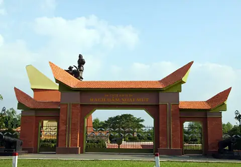 Khám Phá Khu Di Tích Rạch Gầm – Xoài Mút: Lịch Sử Và Tham Quan Khám Phá Khu Di Tích Rạch Gầm – Xoài Mút: Lịch Sử Và Tham Quan