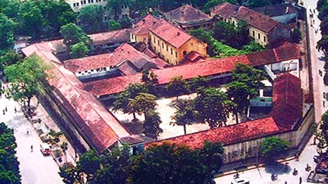 Tích Nhà Tù Hỏa Lò: Lịch Sử, Giá Trị Và Cách Tham Quan Tích Nhà Tù Hỏa Lò: Lịch Sử, Giá Trị Và Cách Tham Quan